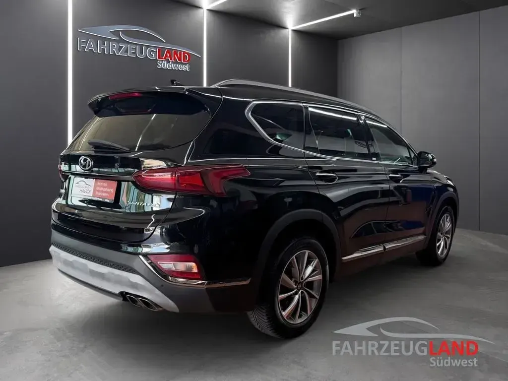 Gebraucht Hyundai Santa Fe Comfort 200 PS (147 kW) 2020 Schwarz SUV