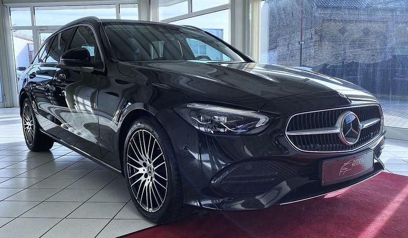 Gebraucht Mercedes C220 197 PS (144 kW) 2023 Schwarz Limousine