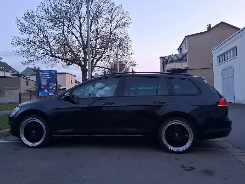 Second-hand VW Golf VII Trendline 105 CP (77 kW) 2013 Negru Break