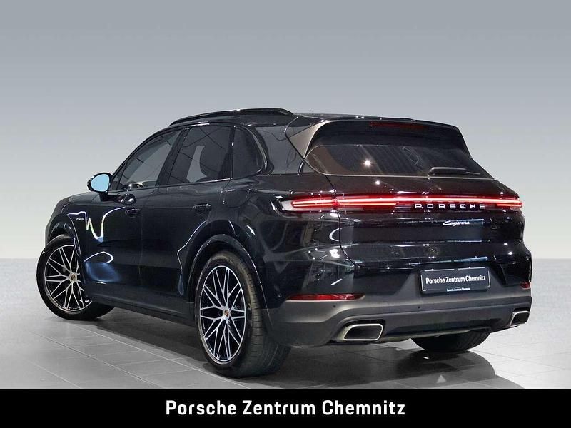 Second-hand Porsche Cayenne 470 CP (345 kW) 2024 Negru SUV