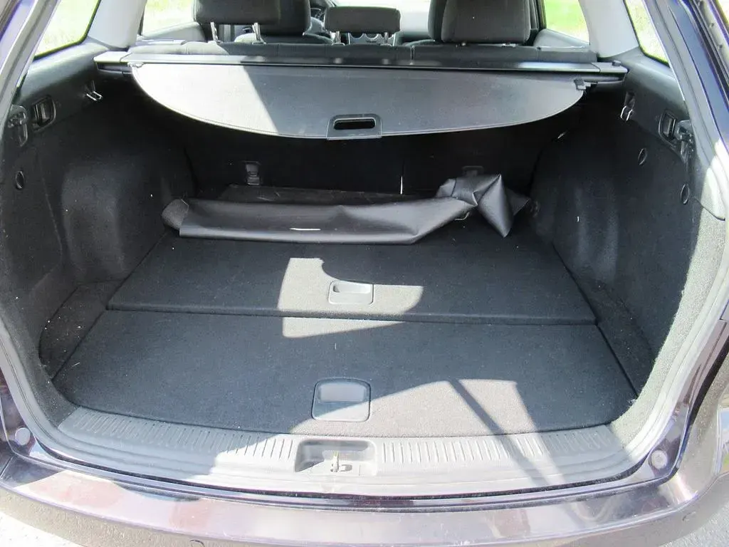 Używany Mazda 6 Exclusive 147 KM (108 kW) 2005 Radiant ebony Kombi