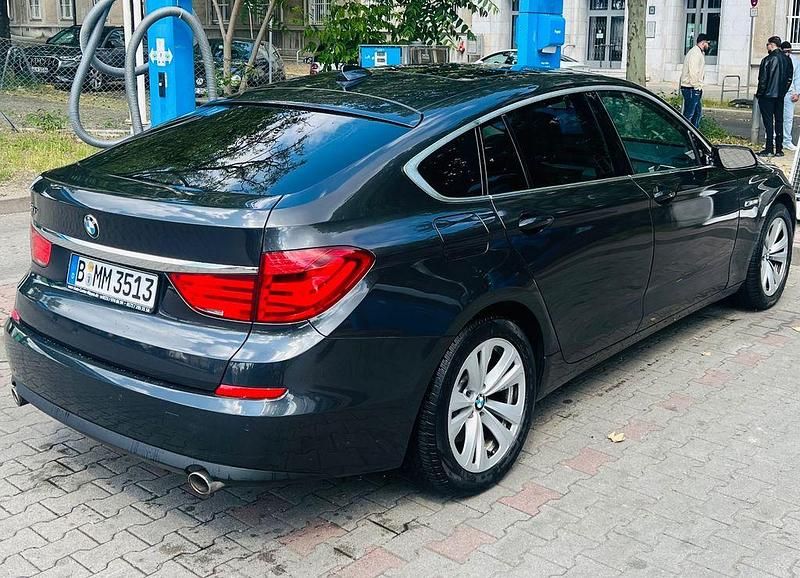 Grau Gebraucht 2011 BMW 535 Gran Turismo Limousine | 10.450 € (Fairer Preis) - Bild 1/4