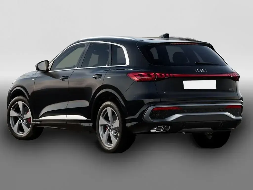 Uusi Audi Q5 Ambiente 204 HP (150 kW) 2026 Musta Katumaasturi