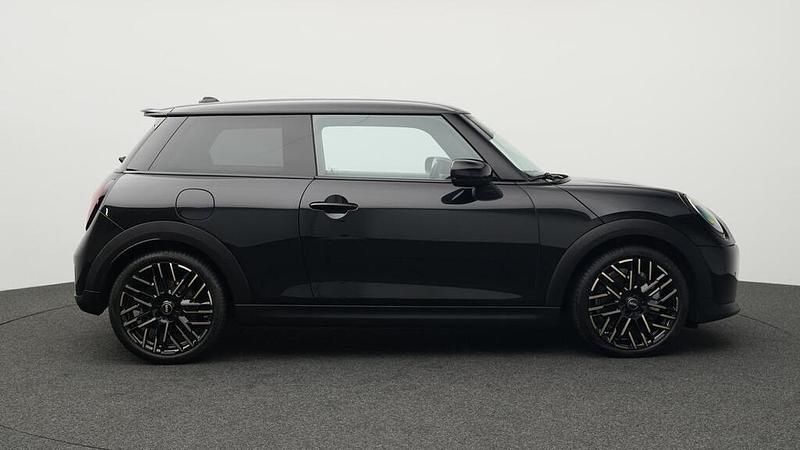 Gebraucht Mini Cooper S Favoured 204 PS (150 kW) 2024 Schwarz Kleinwagen