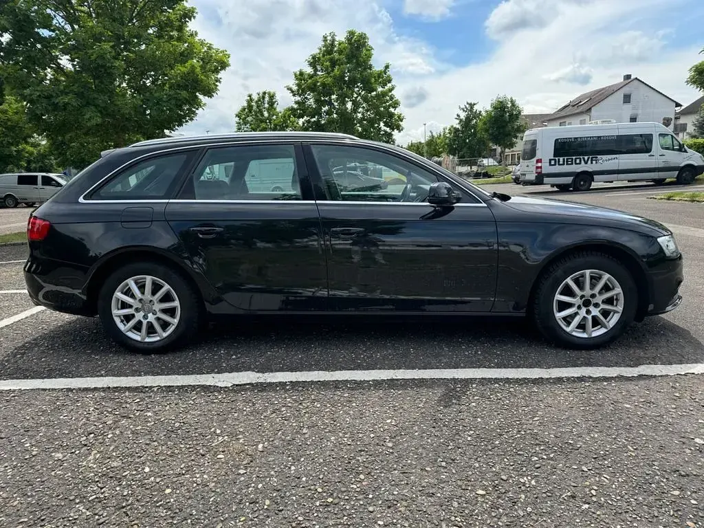 Gebraucht Audi A4 Attraction 170 PS (125 kW) 2013 Schwarz Kombi