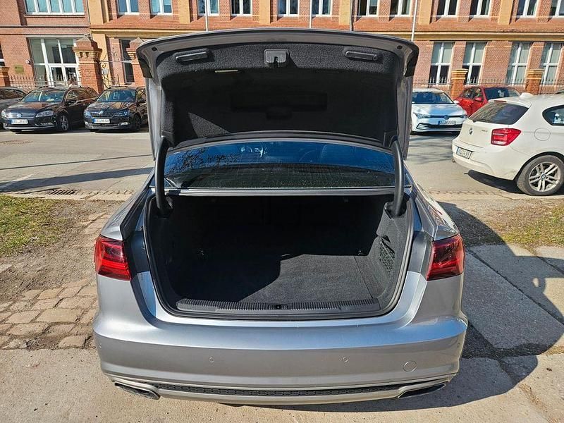 Second-hand Audi A6 S-Line 252 CP (185 kW) 2015 Argintiu Berlinǎ