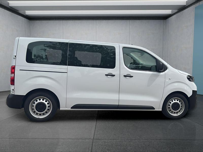 Gebraucht Toyota Proace Verso 144 PS (105 kW) 2024 Weiß Kombi