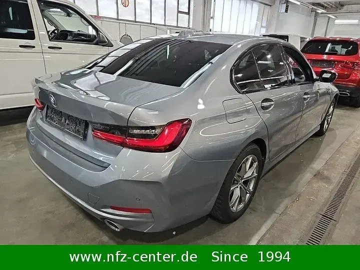 Gebraucht BMW 320 Shadowline 190 PS (139 kW) 2023 Skyscraper grau (metallic) Limousine