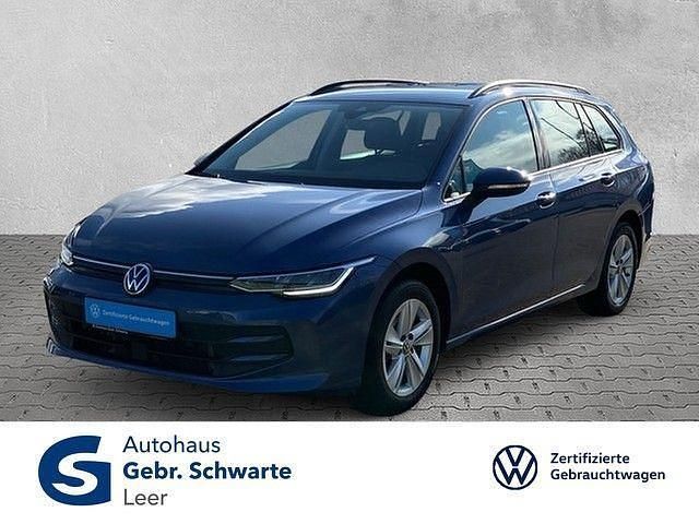 Blau Gebraucht 2024 VW Golf VIII Life Kombi | 23.990 € (Fairer Preis) - Bild 1/3