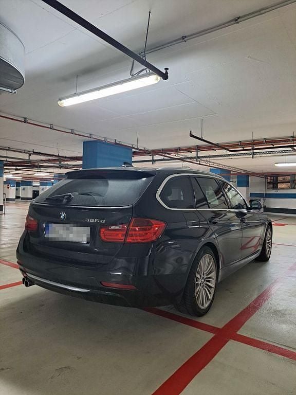 Second-hand BMW 325 218 CP (160 kW) 2015 Negru Break