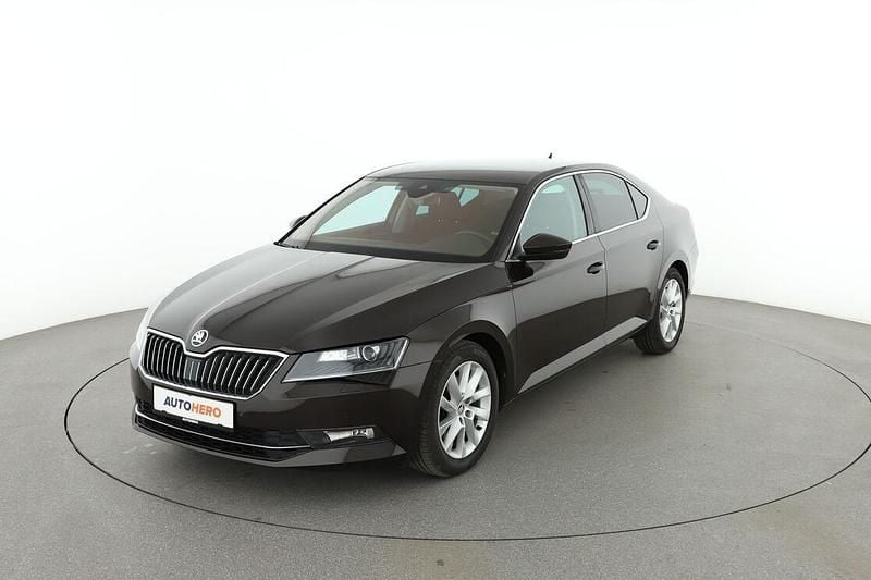 Braun Gebraucht 2016 Skoda Superb Style Limousine | 15.350 € (Guter Preis) - Bild 1/3