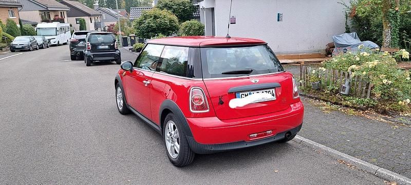 Rot Gebraucht 2013 Mini ONE Kleinwagen | 5.100 € (Fairer Preis) - Bild 1/4