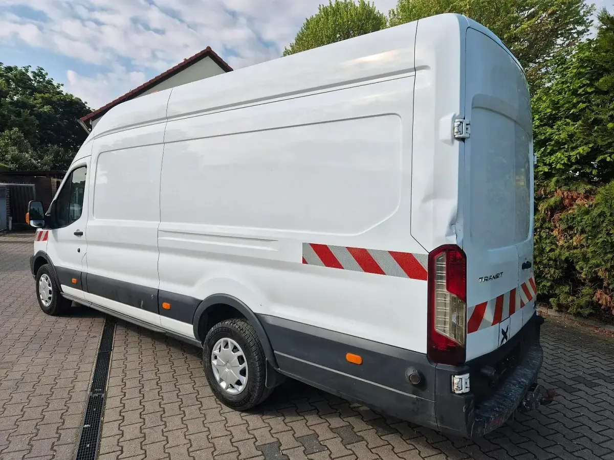Gebraucht Ford Transit 131 PS (96 kW) 2019 Weiß Van / Kleinbus