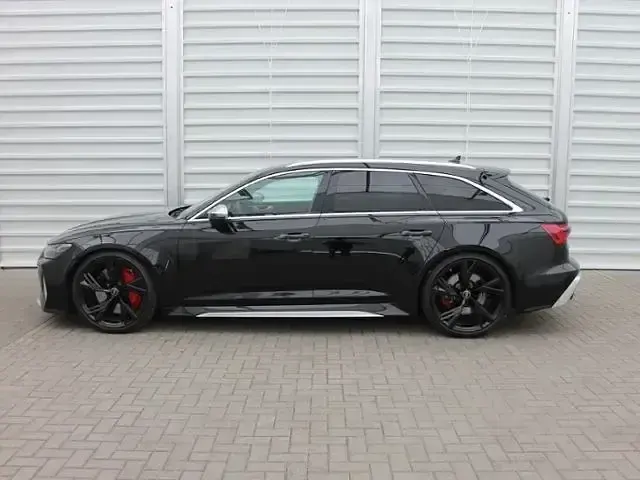 Gebraucht Audi RS6 Advanced 600 PS (441 kW) 2023 Mythosschwarz metallic Kombi