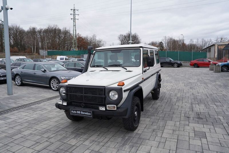 Gebraucht Mercedes G300 184 PS (135 kW) 2011 Weiß SUV