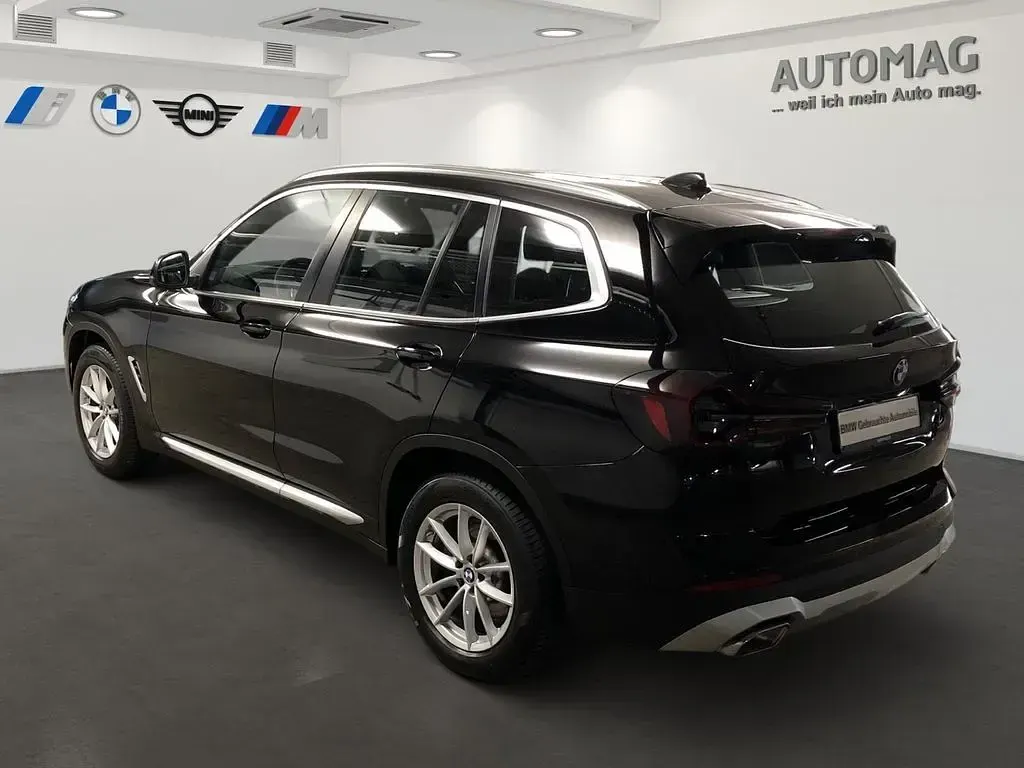 Gebraucht BMW X3 Sport Line 190 PS (139 kW) 2023 Schwarz SUV