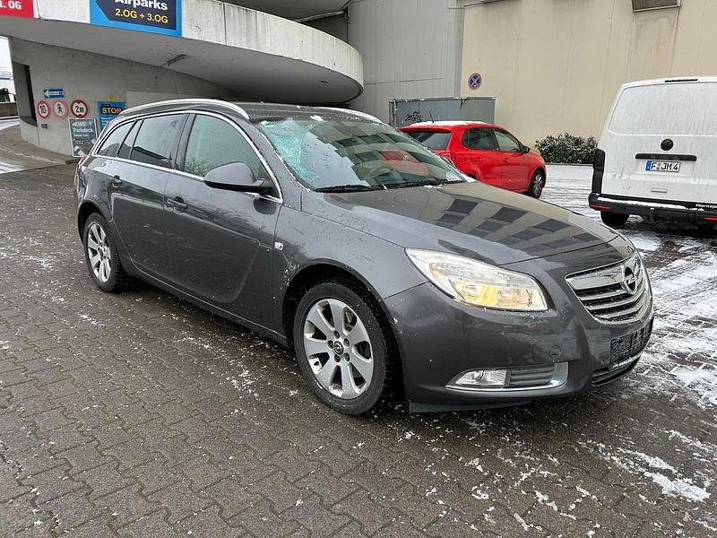 Grau Gebraucht 2011 Opel Insignia Kombi | 1.800 € (Superpreis) - Bild 1/4