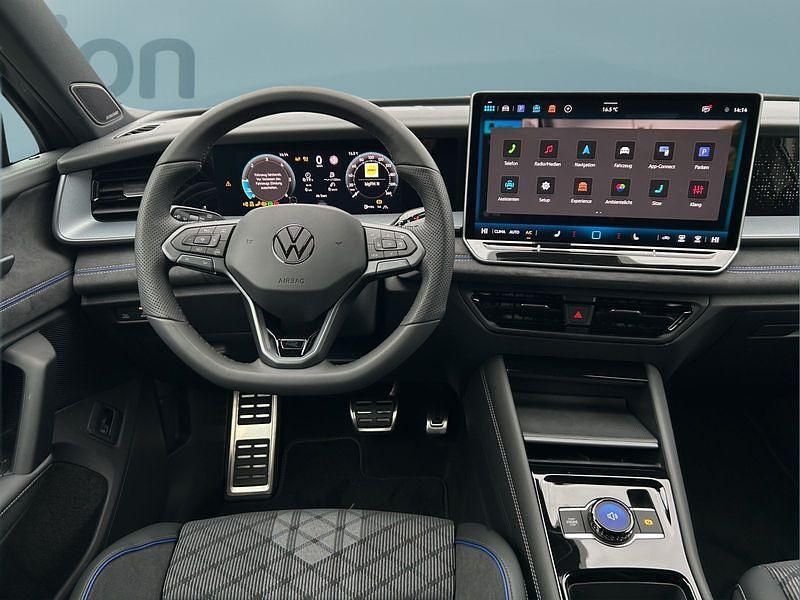 Neu VW Tayron 150 PS (110 kW) 2025 Grün SUV