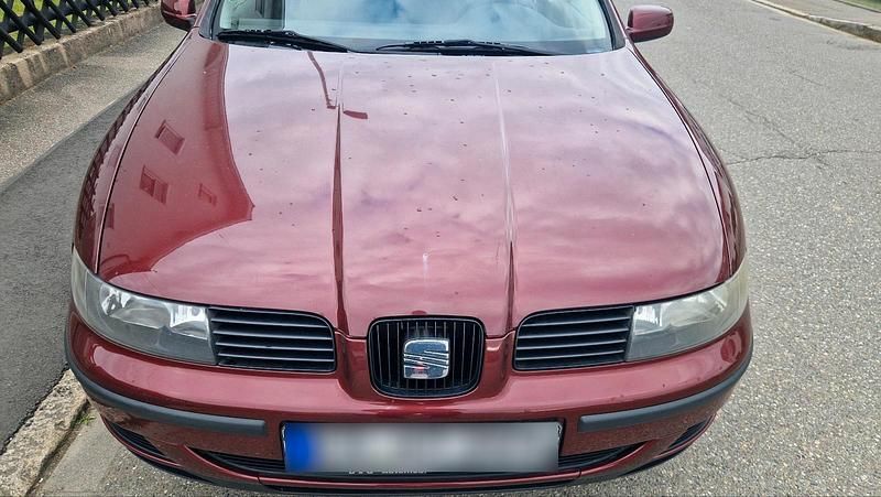 Second-hand Seat Toledo 105 CP (77 kW) 2003 Roșu Berlinǎ