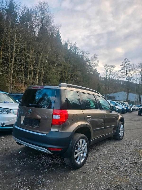 Gebraucht Skoda Yeti 105 PS (77 kW) 2012 Gold SUV