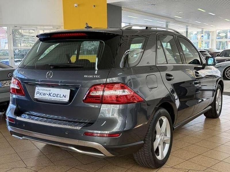 Gebraucht Mercedes ML350 258 PS (189 kW) 2013 Grau SUV