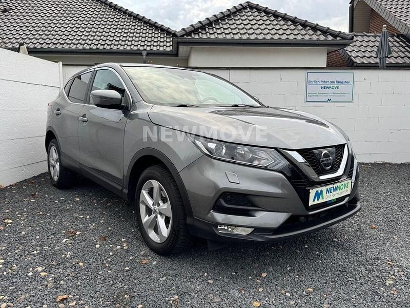 Grau Gebraucht 2017 Nissan Qashqai Acenta SUV | 13.490 € (Fairer Preis) - Bild 1/4
