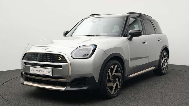 Grau Gebraucht 2024 Mini Countryman Favoured SUV | 40.109 € (Superpreis) - Bild 1/4