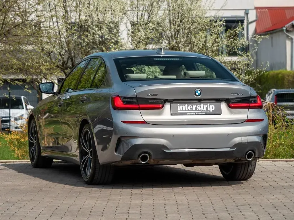 Gebraucht BMW 330 Performance 258 PS (189 kW) 2019 Oxidgrau ii metallic Limousine