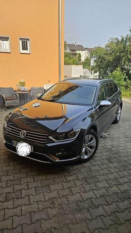 Grau Gebraucht 2019 VW Passat Alltrack Kombi | 27.250 € (Fairer Preis) - Bild 1/4