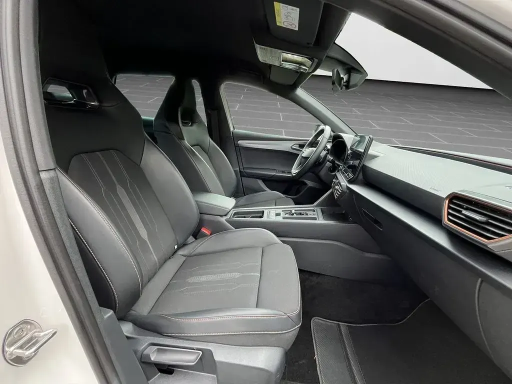 Gebraucht Cupra Leon VZ 245 PS (180 kW) 2024 Weiß Limousine