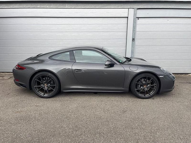Grau Gebraucht 2017 Porsche 991 Coupé | 88.600 € (Fairer Preis) - Bild 1/4