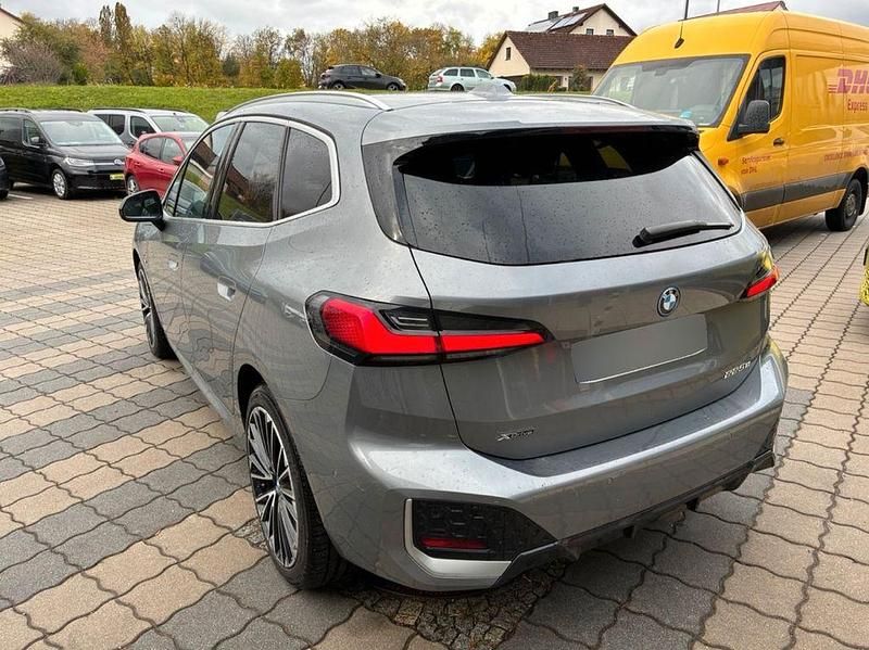 Gebraucht BMW 225 Active Tourer M Sport 245 PS (180 kW) 2023 Grau Van / Kleinbus