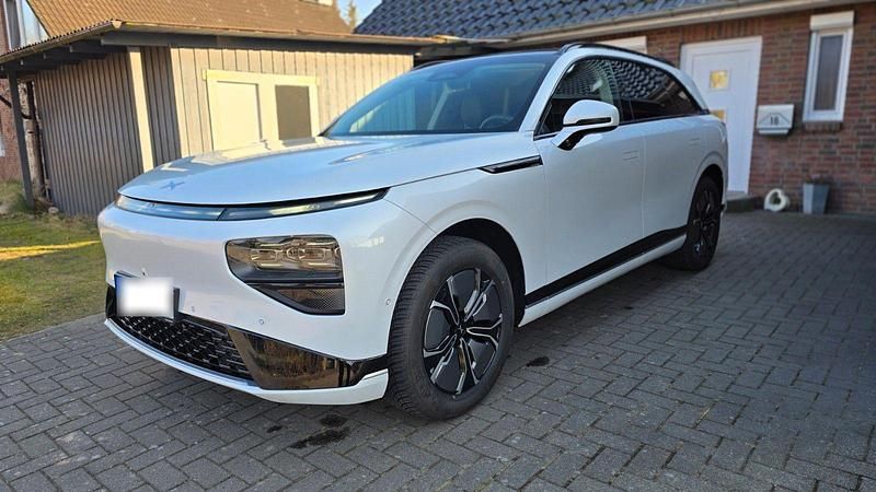 Gebraucht XPENG G9 230 kW (313 PS) 2024 Weiß SUV