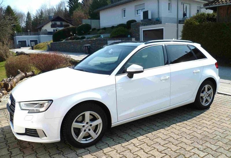 Gebraucht Audi A3 Sport 190 PS (139 kW) 2017 Weiß Limousine