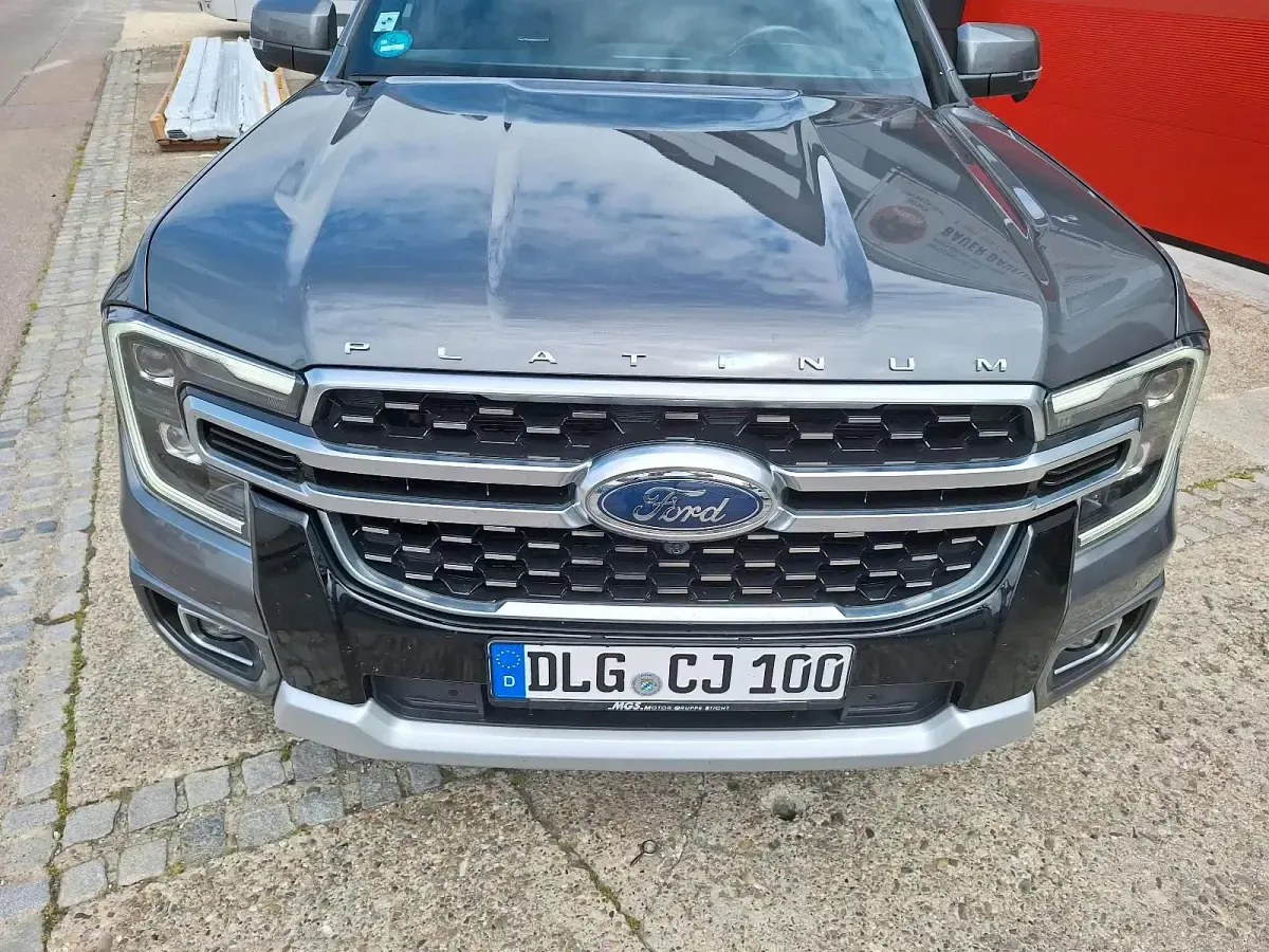 Gebraucht Ford Ranger Platinum 241 PS (177 kW) 2024 Grau Pickup