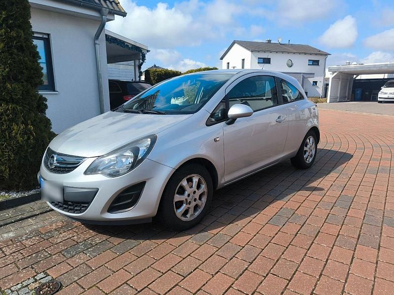 Gebraucht Opel Corsa Energy 87 PS (63 kW) 2014 Silber Kleinwagen