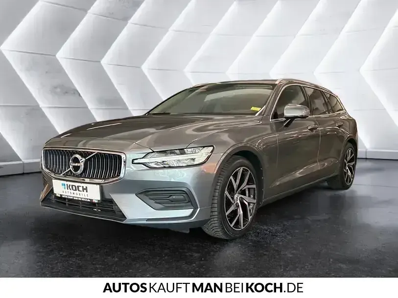 Gebraucht Volvo V60 Momentum 250 PS (183 kW) 2019 Grau Kombi