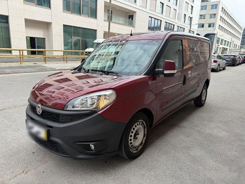 Gebraucht Fiat Doblò 101 PS (74 kW) 2015 Rot Van / Kleinbus