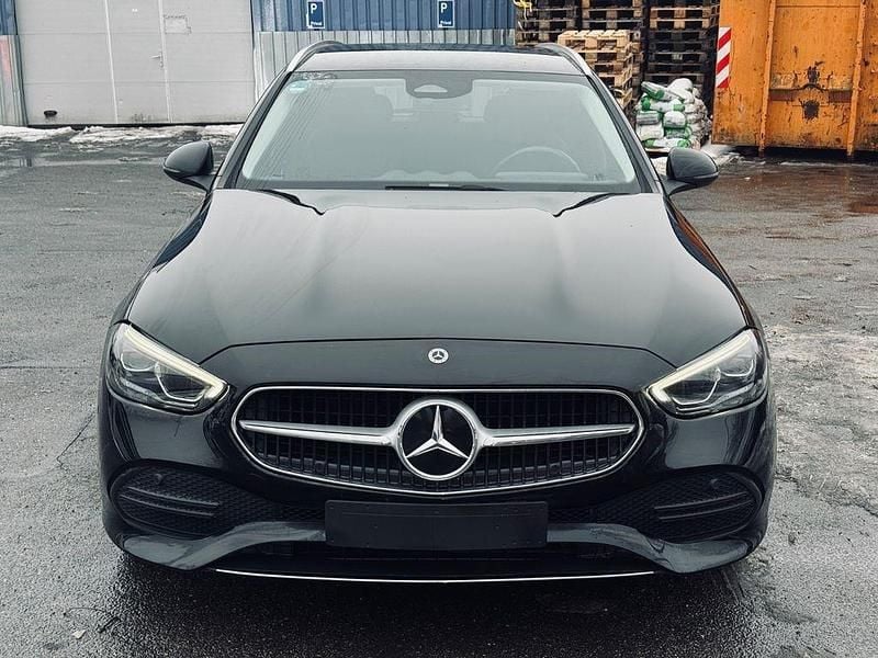 Gebraucht Mercedes C220 200 PS (147 kW) 2023 Schwarz Kombi