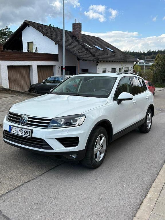 Gebraucht VW Touareg 290 PS (213 kW) 2015 Weiß SUV