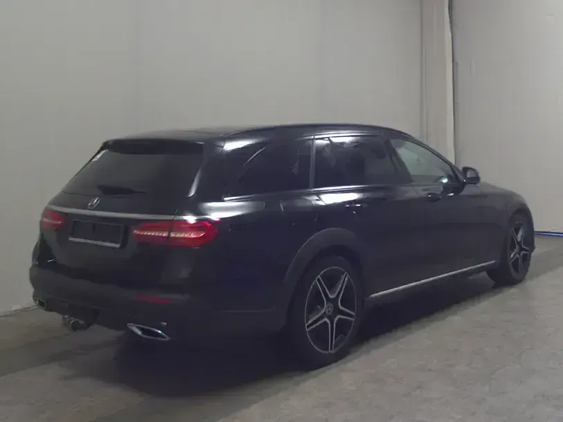 Gebraucht Mercedes E220 All-Terrain 194 PS (142 kW) 2022 Schwarz Kombi