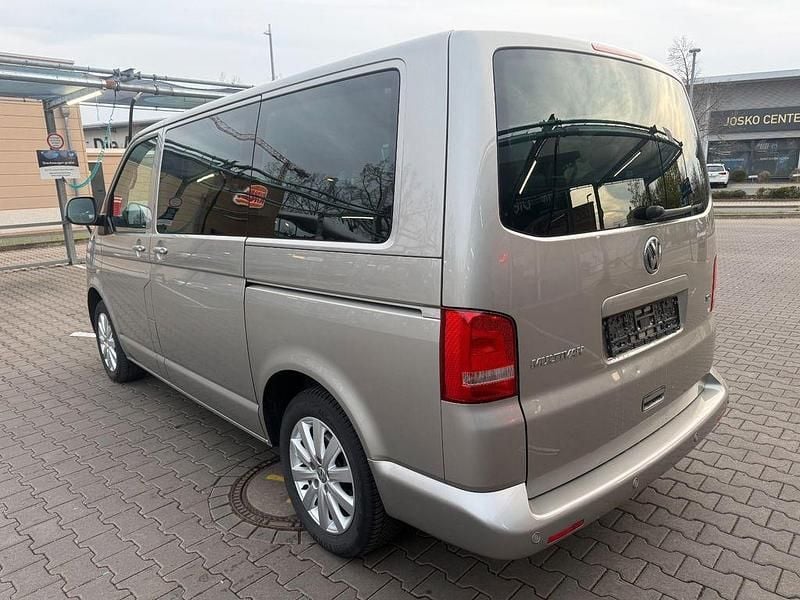 Używany VW T5 179 KM (131 kW) 2012 Złoty Van