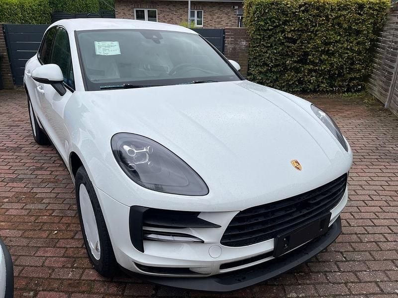 Weiß Neu 2025 Porsche Macan SUV | 46.700 € - Bild 1/4