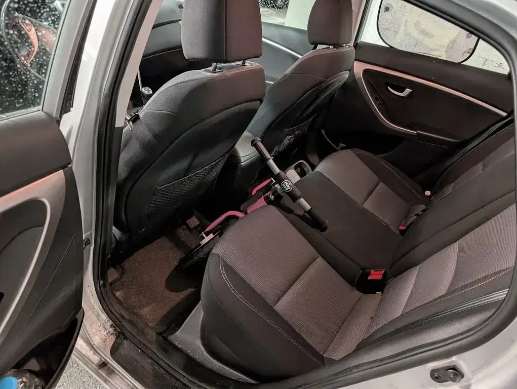 Gebraucht Hyundai i30 Edition 100 PS (73 kW) 2014 Silber Limousine