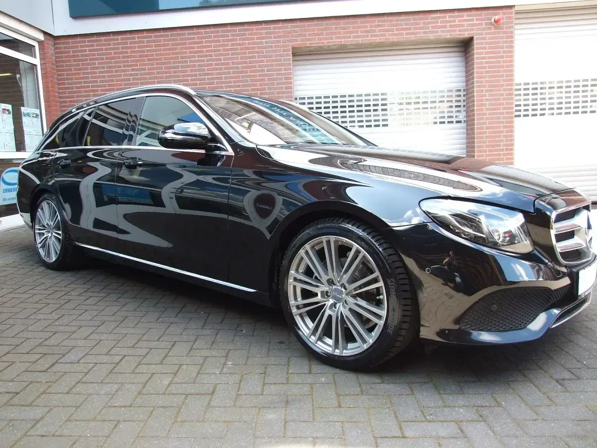 Gebraucht Mercedes E200 150 PS (110 kW) 2018 Schwarz Kombi
