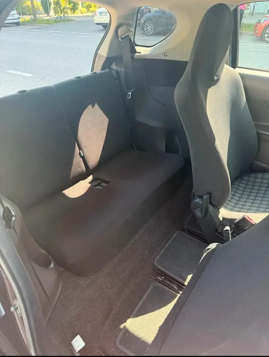 Gebraucht Toyota iQ 68 PS (50 kW) 2009 Andere farben Kleinwagen