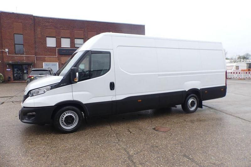 Gebraucht Iveco Daily 156 PS (114 kW) 2022 Weiß Van / Kleinbus