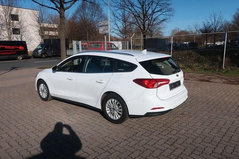 Gebraucht Ford Focus Titanium 150 PS (110 kW) 2020 Weiß Limousine