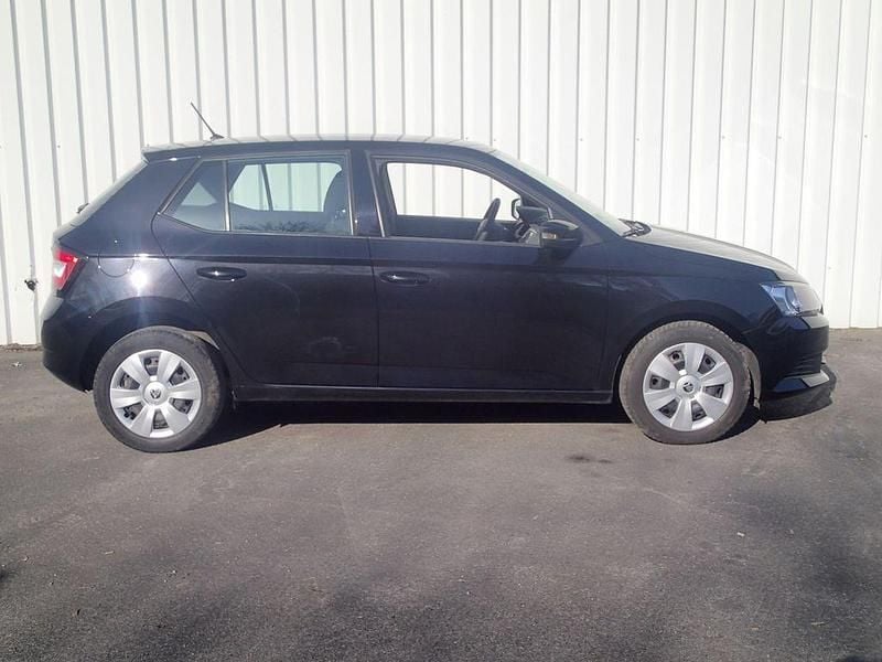 Gebraucht Skoda Fabia Cool Edition 60 PS (44 kW) 2019 Silber Limousine