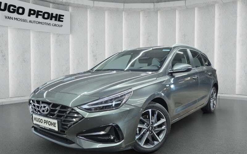 Grau Gebraucht 2024 Hyundai i30 Trend Kombi | 21.950 € - Bild 1/4